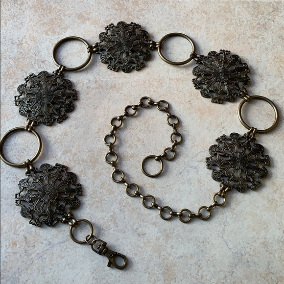 n/a Accessories - Retro Chain Statement Belt